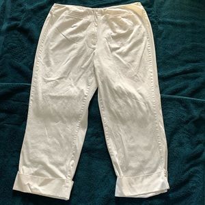 Women’s Requirements White Capri Pants. Size 14